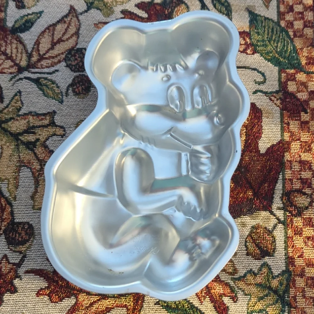 Wilton Teddy Bear Cake Pan